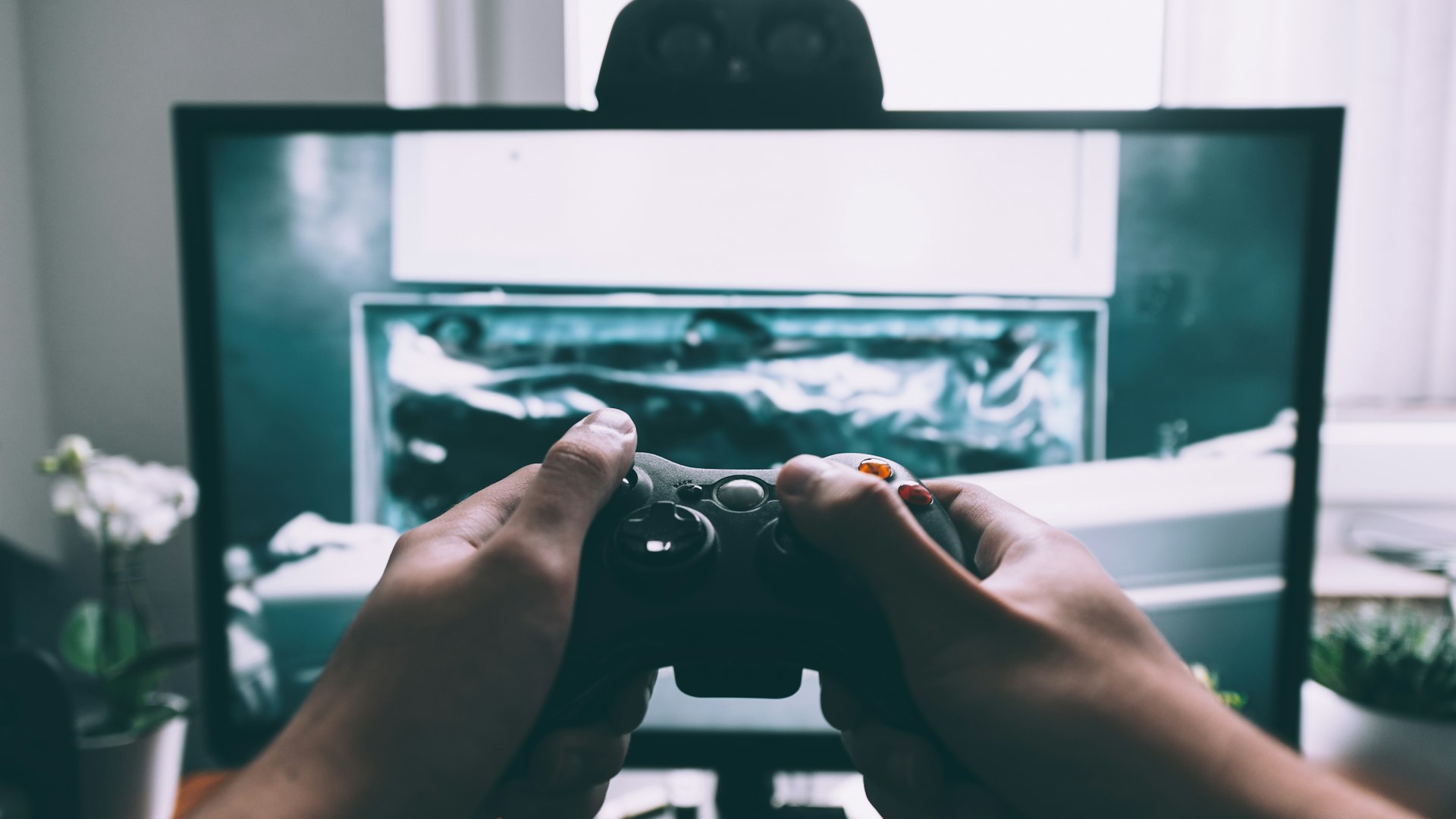 Darovenik gaming workshop with custom-built rigs